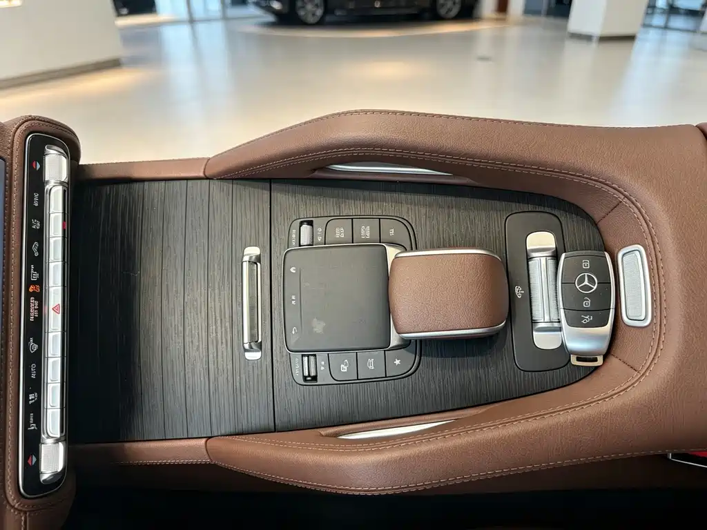 Mercedes-Benz GLE 2023 — фото 8