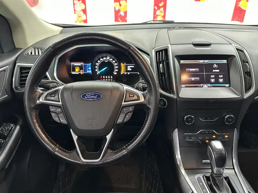 Ford Edge 2015 — фото 11