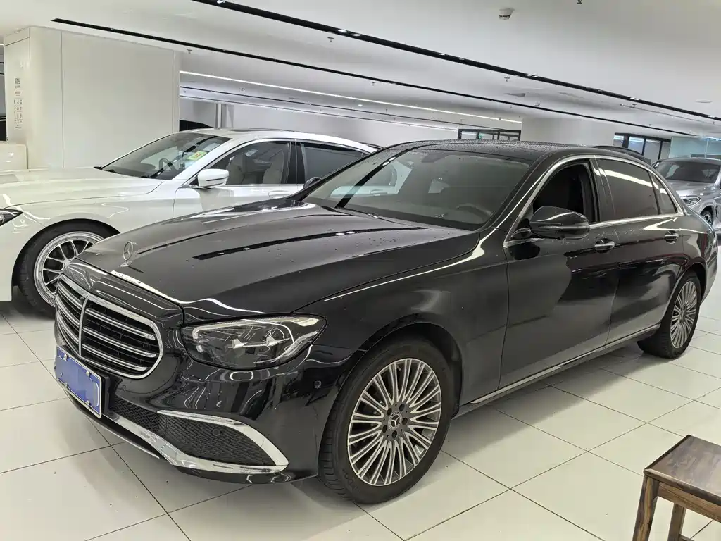 Mercedes-Benz E-Class 2022 — фото 1