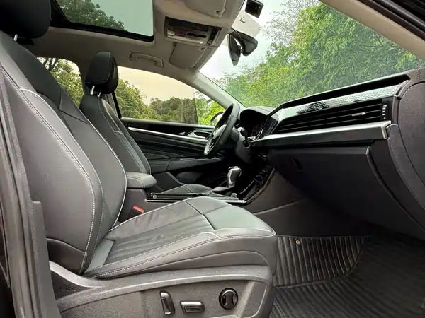Volkswagen Passat 2022