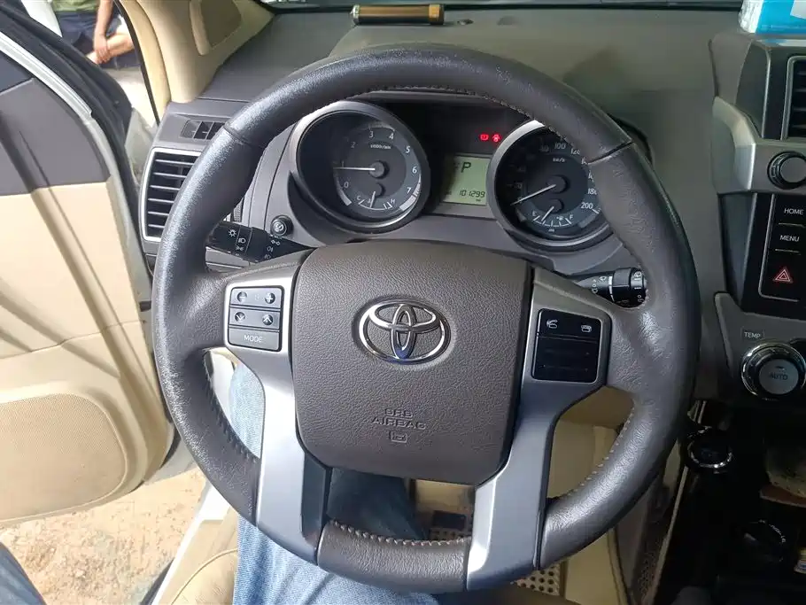 Toyota Prado 2016 — фото 15
