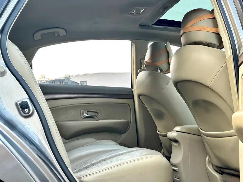 Nissan Sylphy 2010 — фото 29