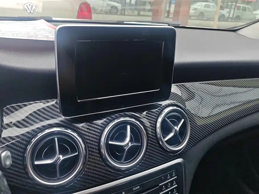 Mercedes-Benz GLA 2016 — фото 13