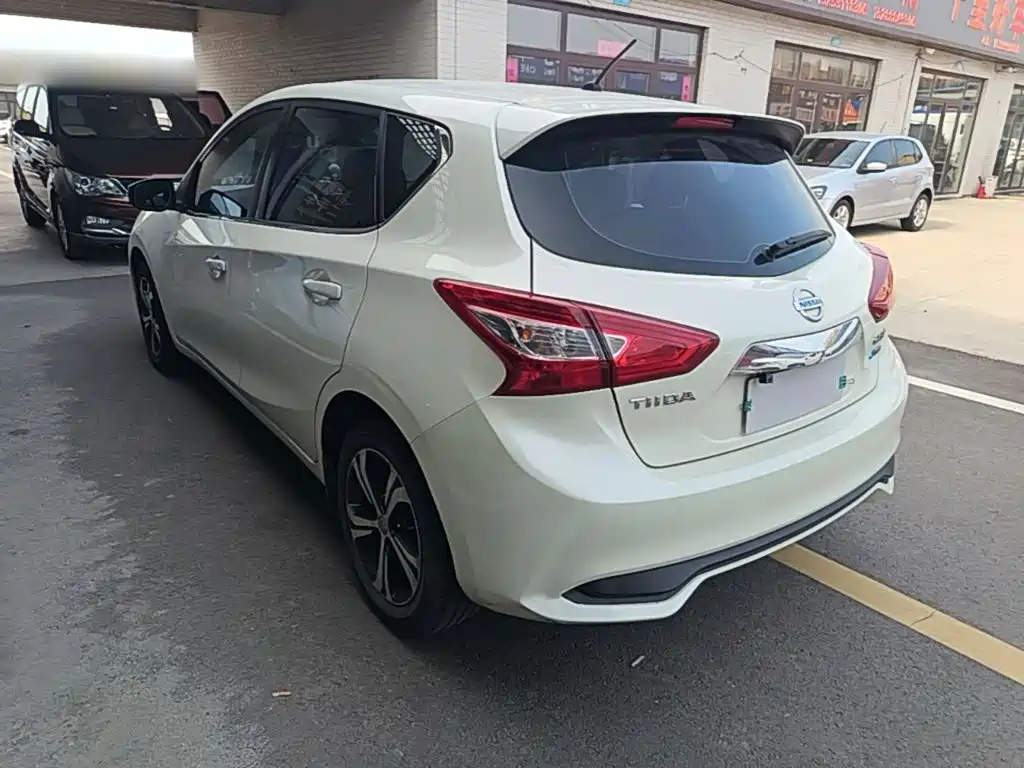 Nissan Tiida 2016