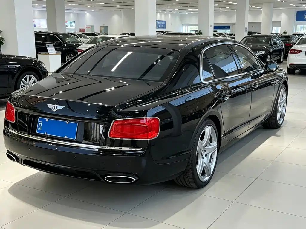 Bentley Flying Spur 2013 — фото 4