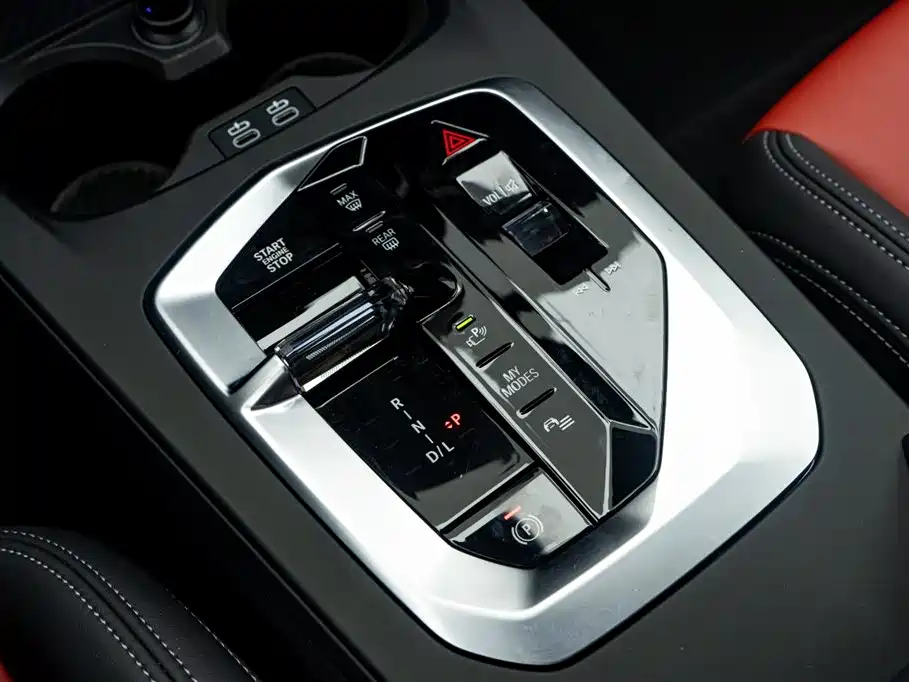 BMW 2 Series 2025 — фото 12