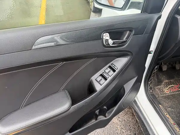 Dongfeng Scenery 580 2018
