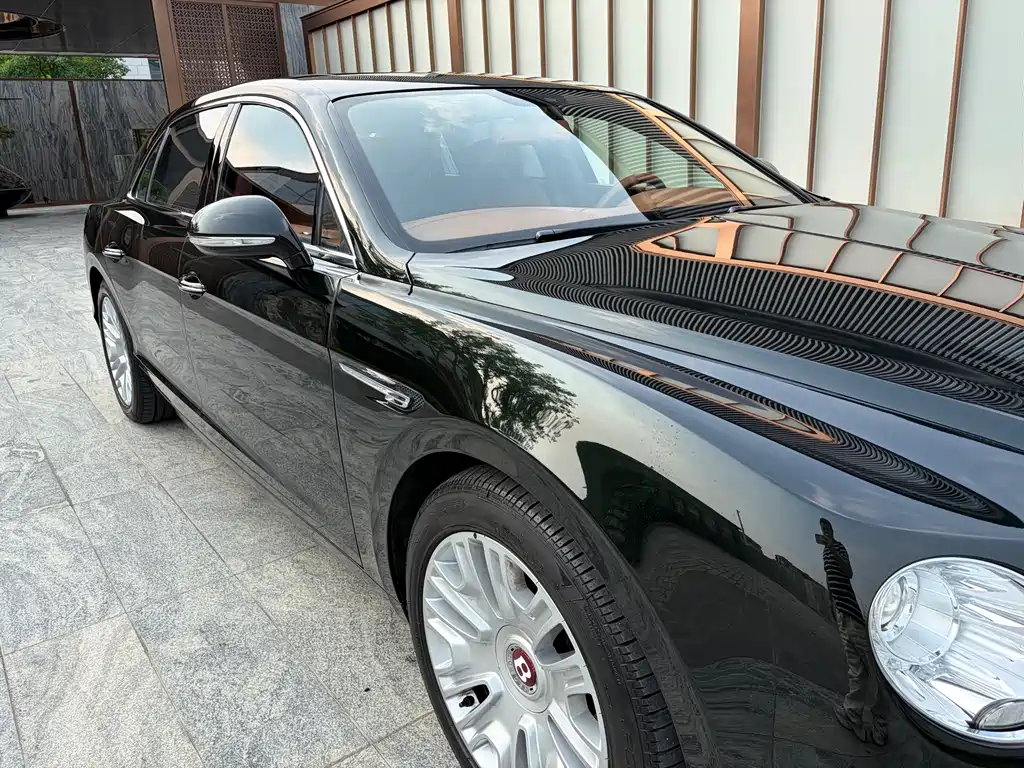 Bentley Flying Spur 2014 — фото 4