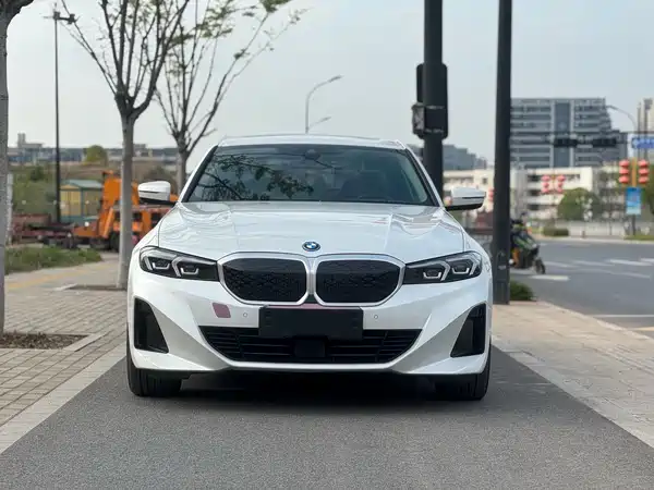 BMW i3 2024
