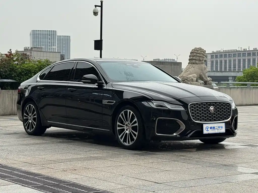 Jaguar XFL 2024 — фото 18