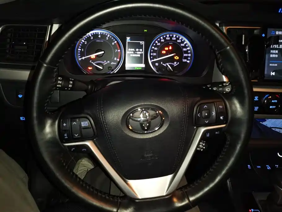 Toyota Highlander 2020 — фото 15