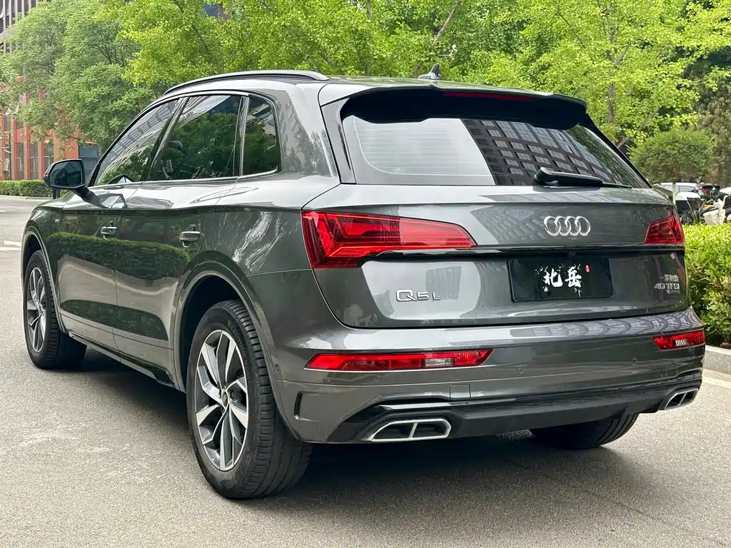 Audi Q5L 2022 — фото 6