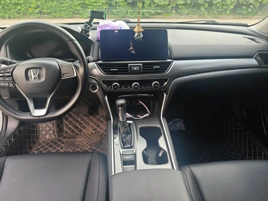 Honda Accord 2022 — фото 12