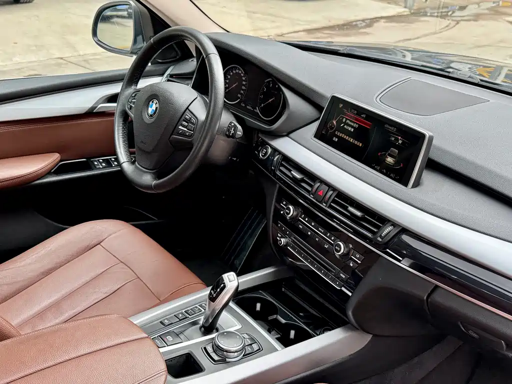 BMW X5 2018 — фото 12