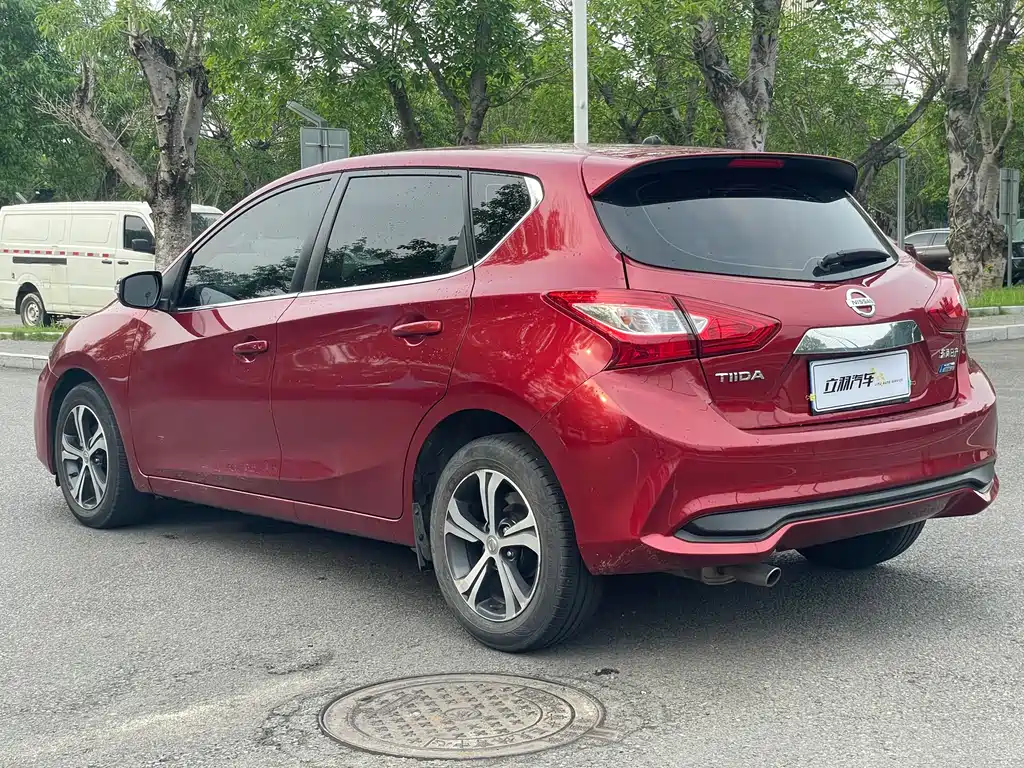 Nissan Tiida 2018 — фото 10