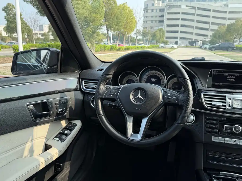 Mercedes-Benz E-Class 2014 — фото 13