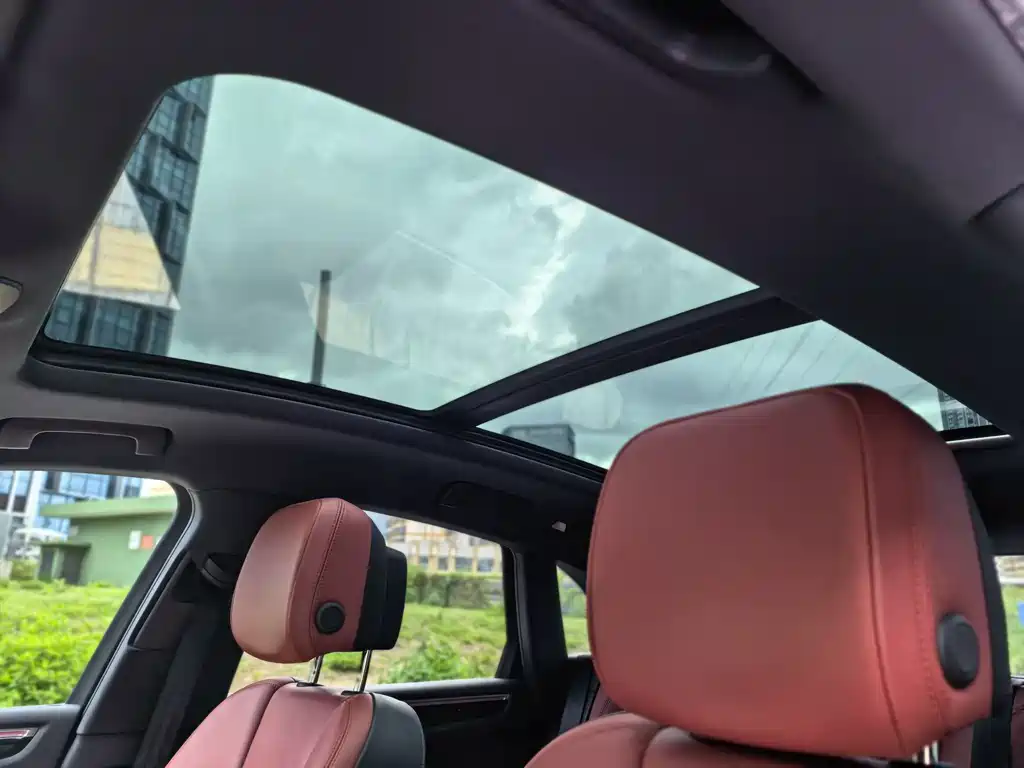 Porsche Macan 2018 — фото 17