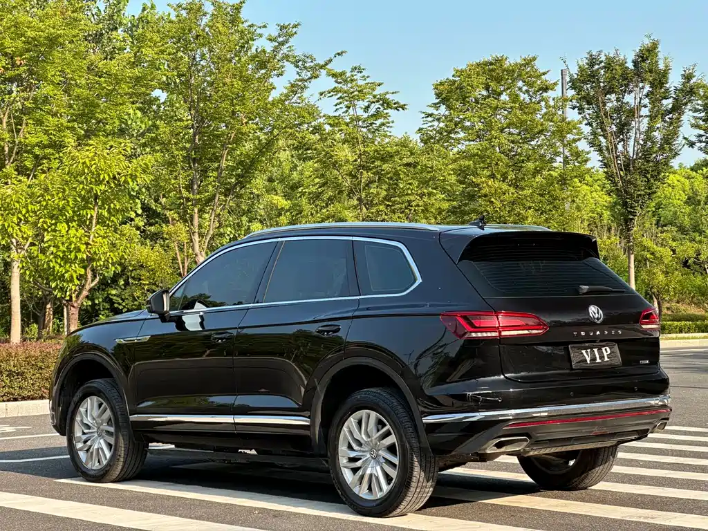 Volkswagen Touareg 2020 — фото 8
