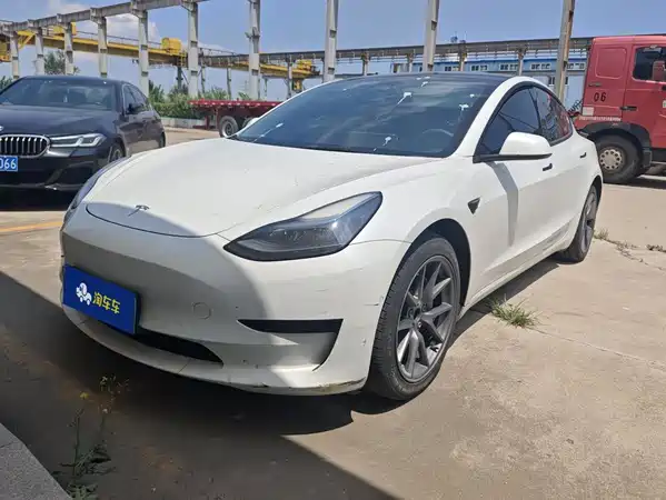 Tesla Model 3 2023