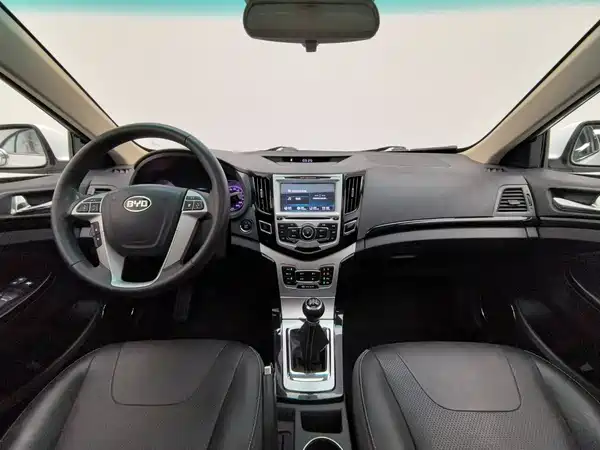 BYD Surui 2014