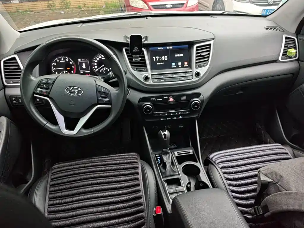Hyundai Tucson 2015 — фото 10
