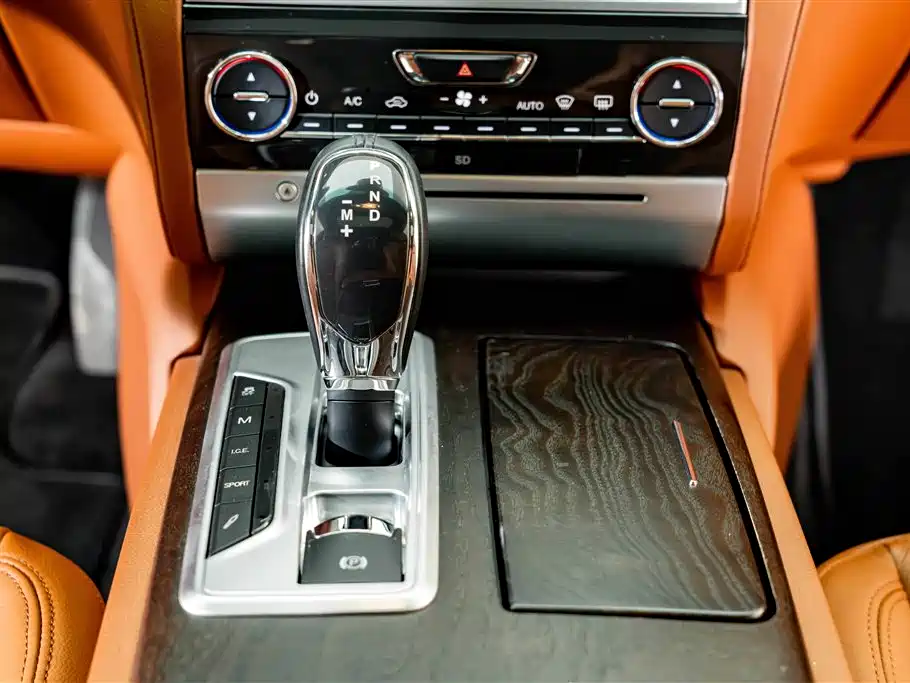 Maserati Quattroporte 2014 — фото 14