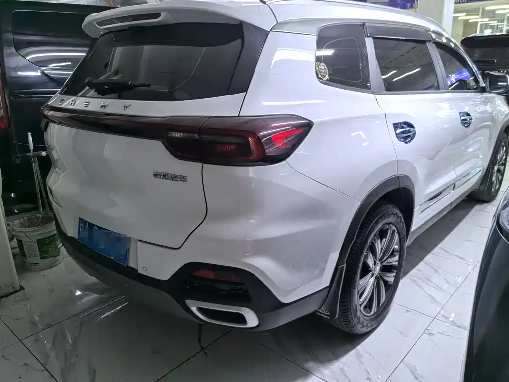 Chery Tiggo 8 2023 — фото 5