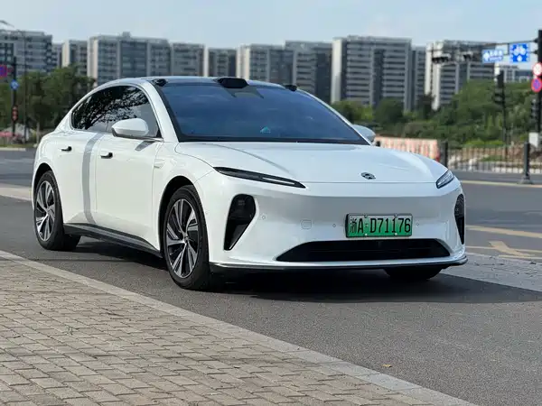 NIO ET5 2025