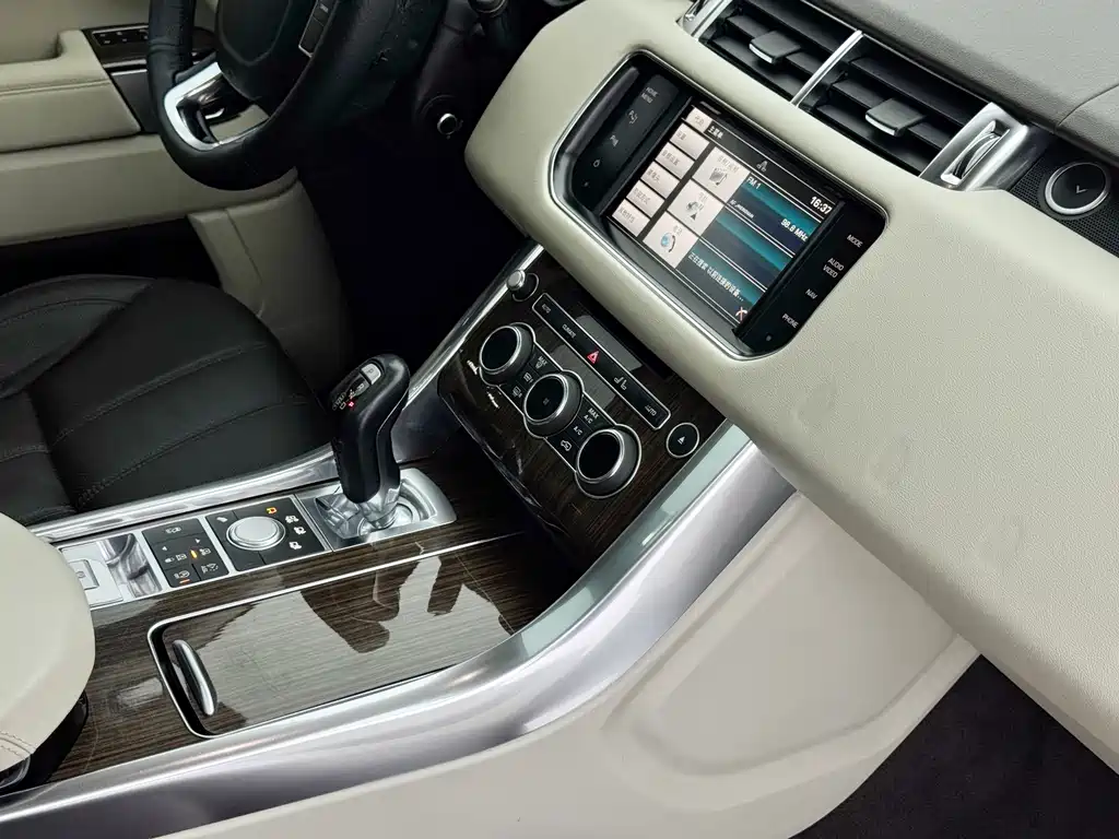 Land Rover Sport 2014 — фото 13