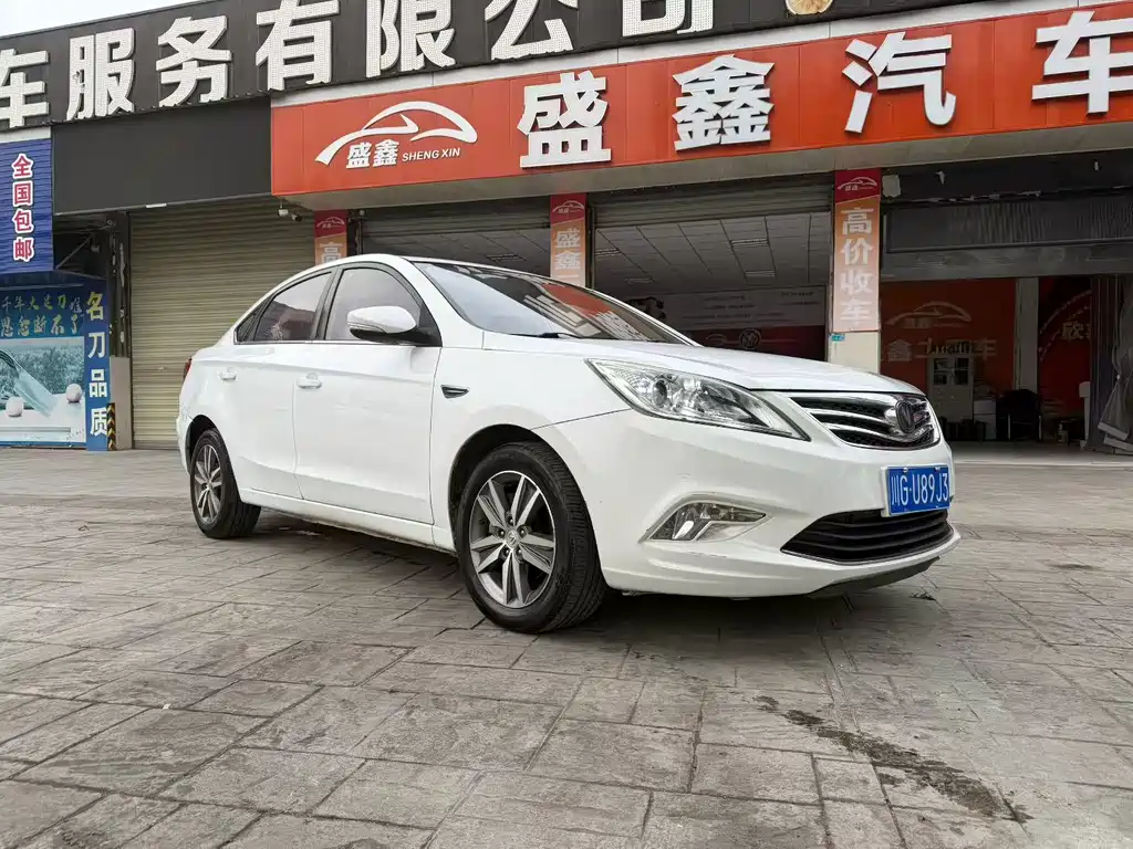 Changan Eado 2016 — фото 3