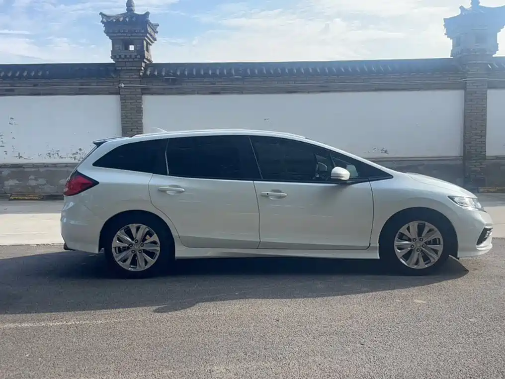 Honda Jade 2017 — фото 5