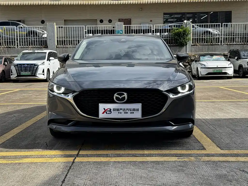 Mazda 3 Axela 2022