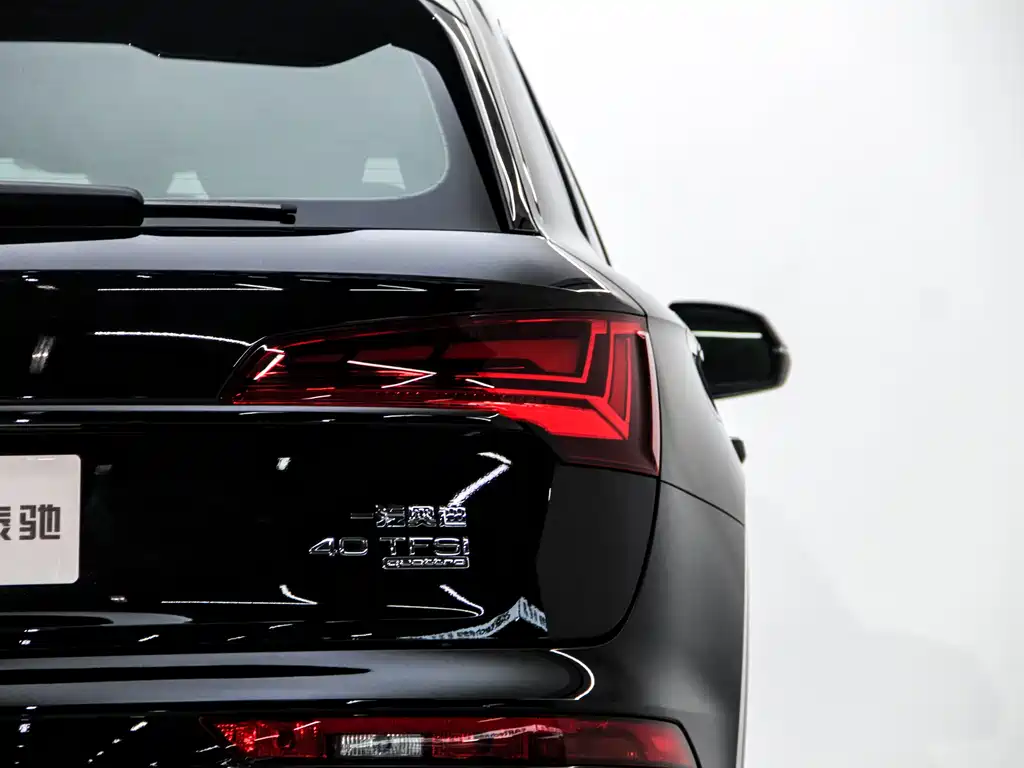 Audi Q5L 2024 — фото 21