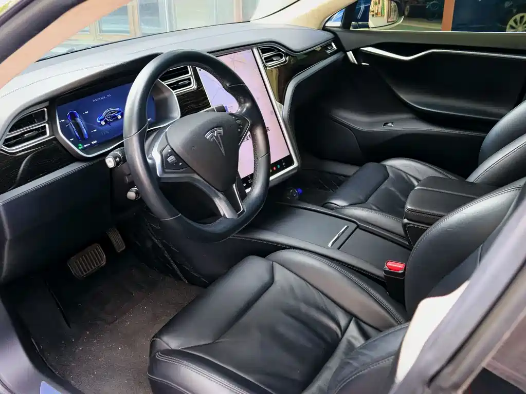 Tesla Model S 2018