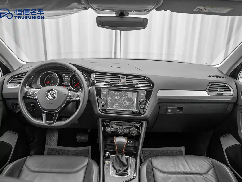 Volkswagen Tiguan L 2018 — фото 12