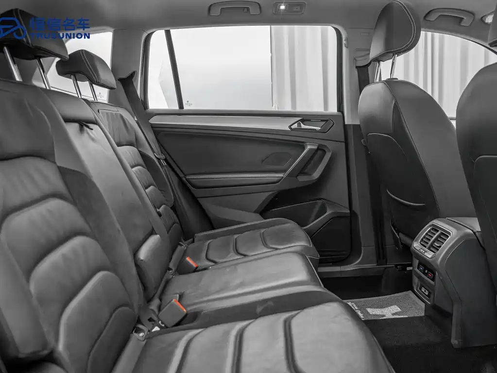 Volkswagen Tiguan L 2018 — фото 18