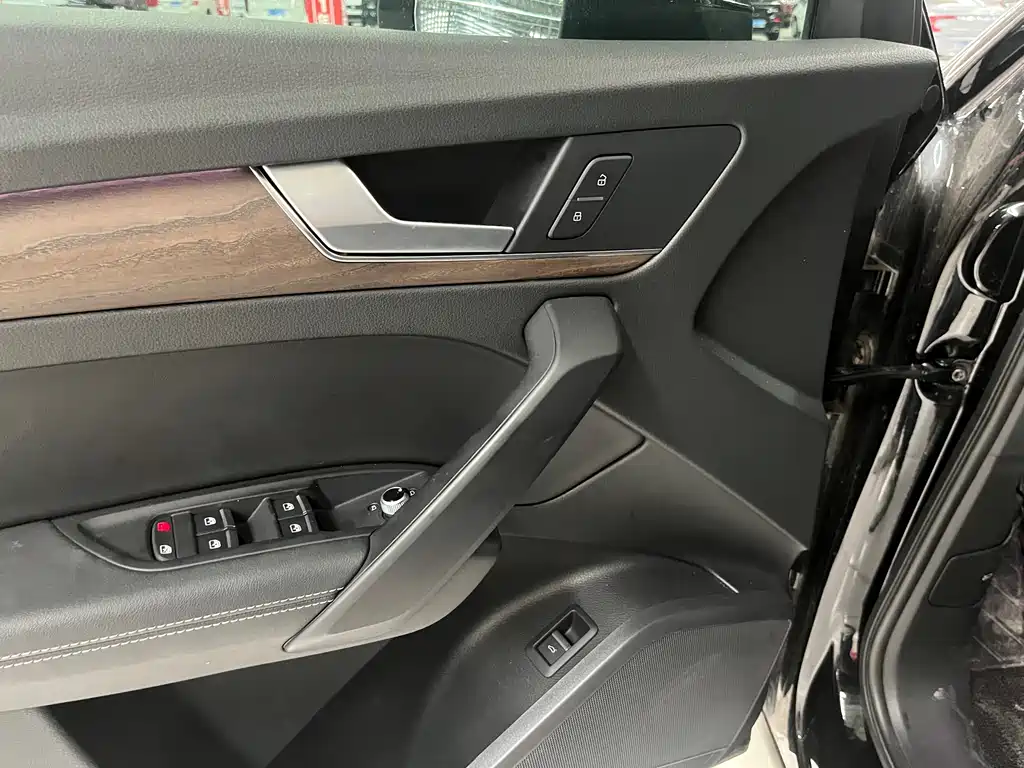 Audi Q5L 2022 — фото 6