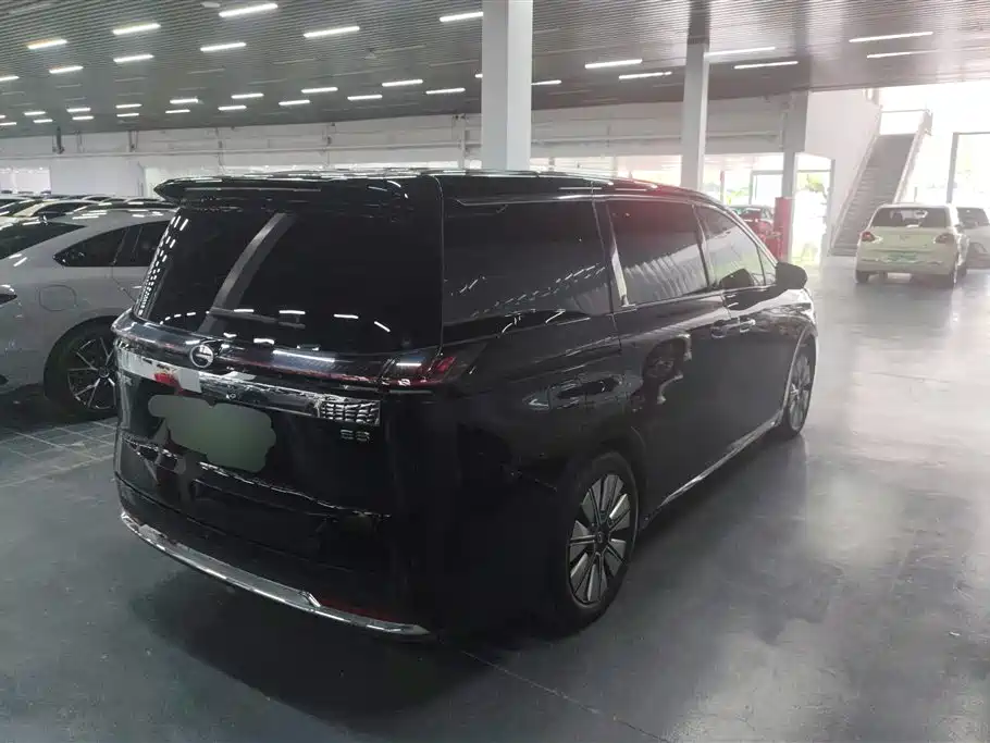 GAC Motor E8 PHEV 2025