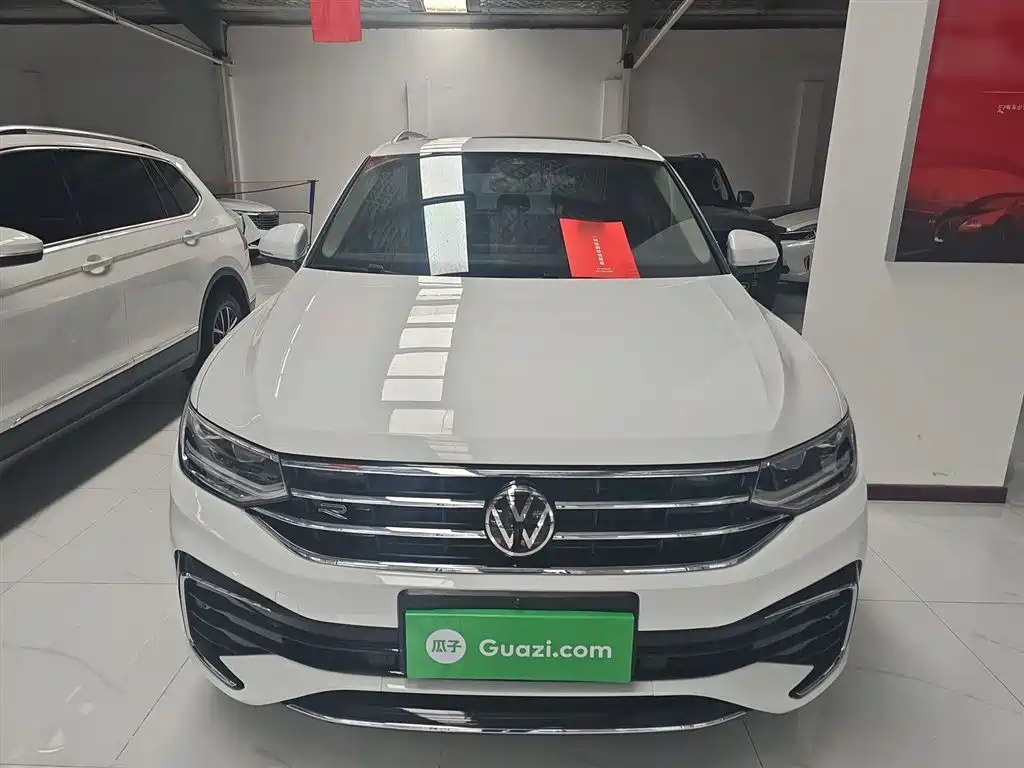 Volkswagen Tiguan L 2023 — фото 3