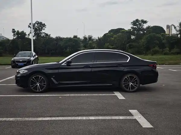 BMW 5 Series 2023