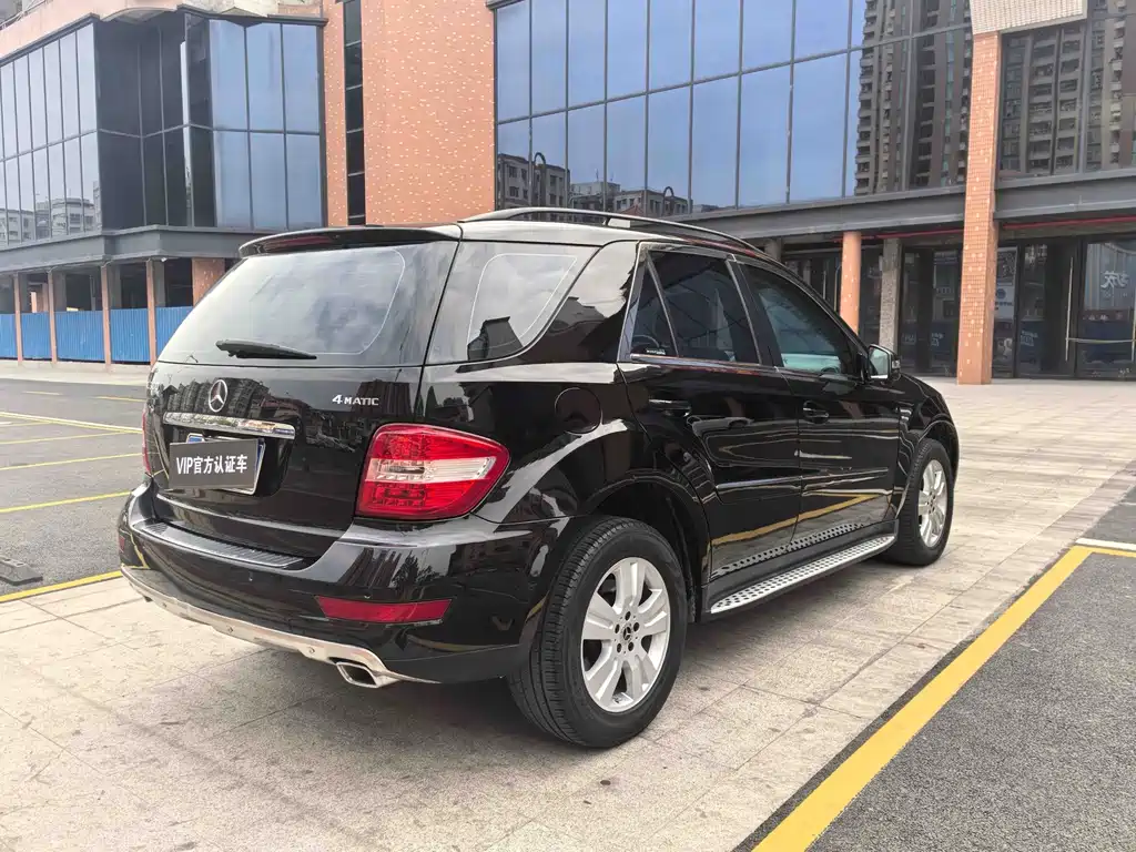 Mercedes-Benz M-Class 2011