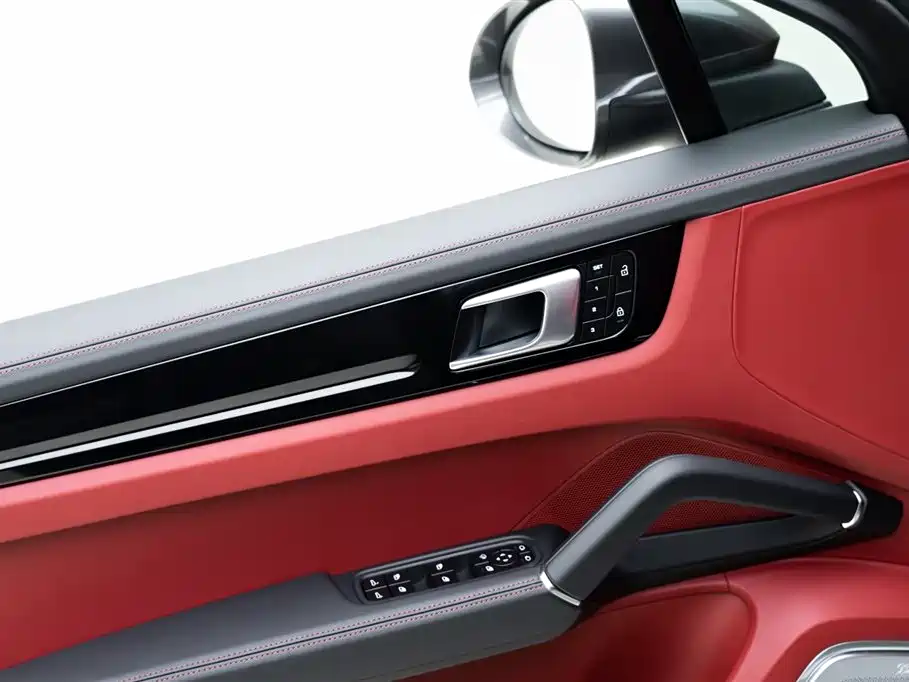 Porsche Cayenne 2022 — фото 19