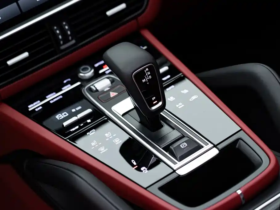 Porsche Cayenne 2022 — фото 18