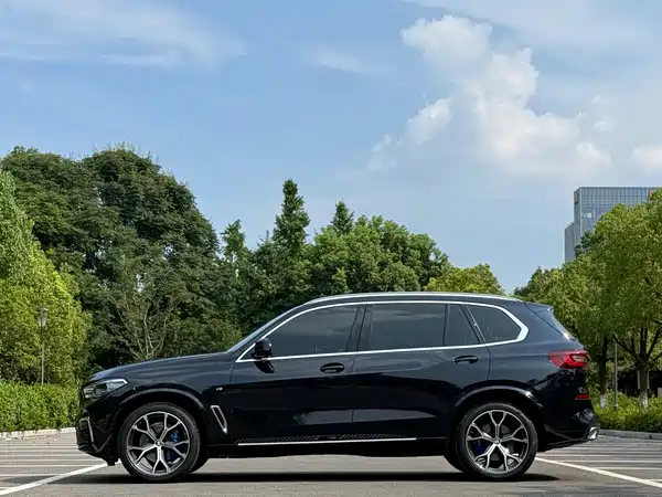 BMW X5 2023