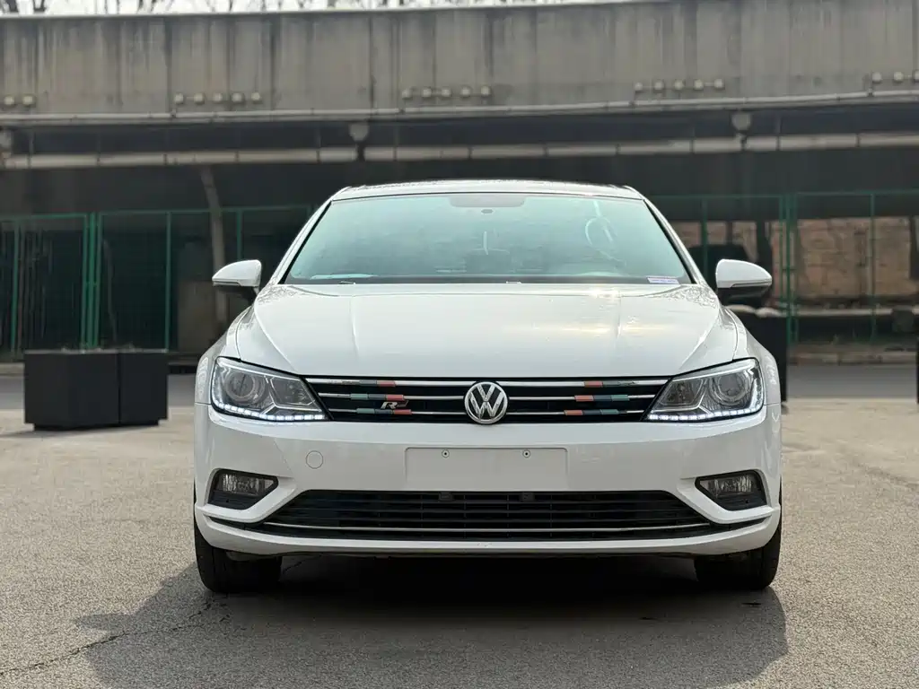 Volkswagen Lamando 2018 — фото 1