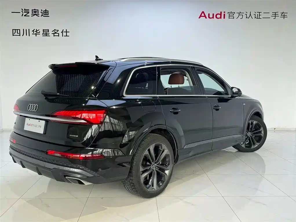 Audi Q7 2025 — фото 4