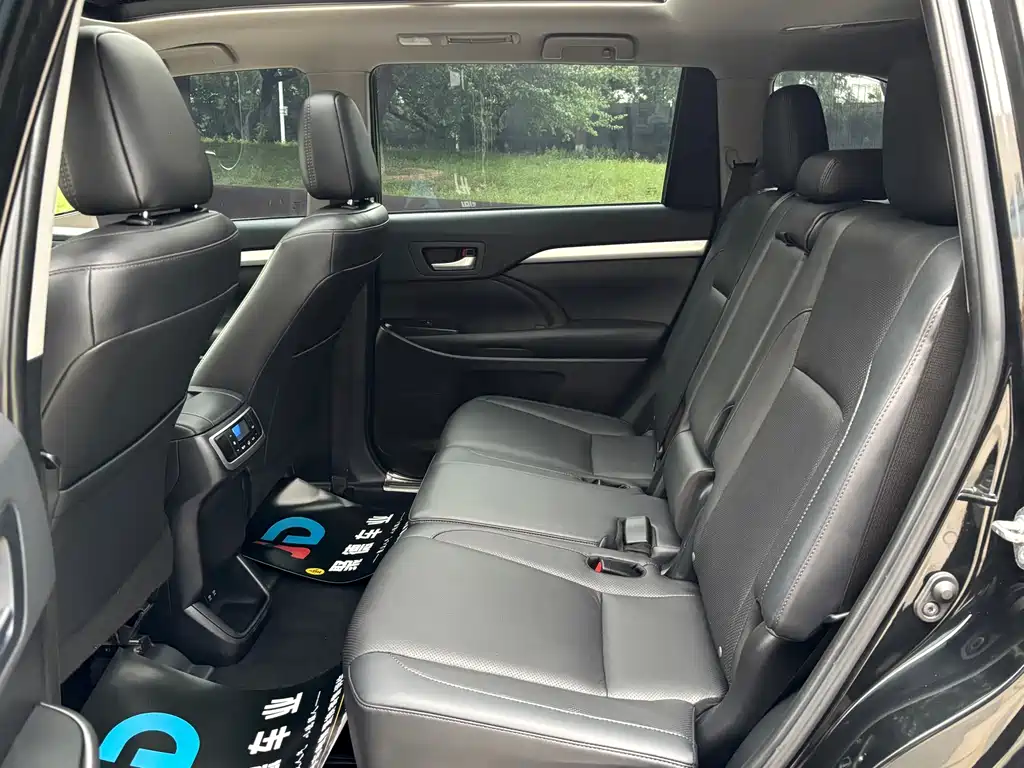 Toyota Highlander 2020 — фото 14