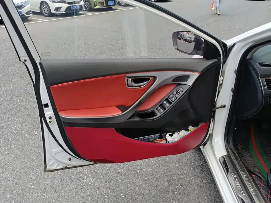 Hyundai Elantra 2016