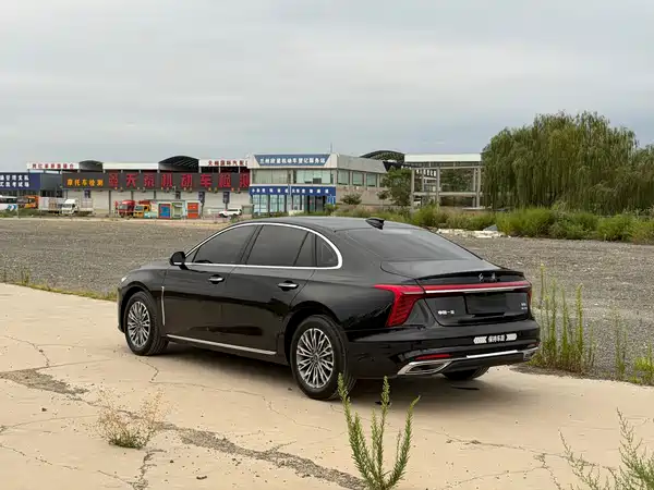 Hongqi H5 2026