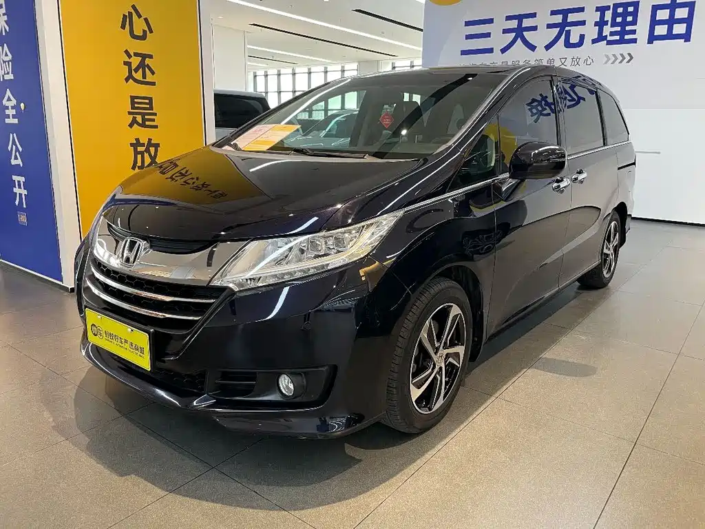 Honda Odyssey 2016 — фото 1